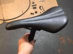 Zadel in nieuwstaat met cowboyfietsbuis, Ophalen, Algemeen, Zo goed als nieuw, Zadel