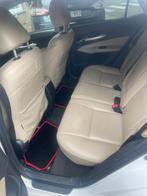 TOYOTA AURIS HYBRIDE BENZINE LPG JAAR 2010 AIRCONDITIONING, Auto's, Toyota, Euro 5, Beige, Wit, Leder