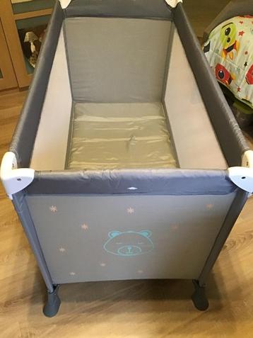Plooibedje met matras - als nieuw - Bebeconfort beschikbaar voor biedingen