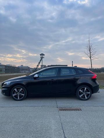 Volvo V40 R-Design 2.0 Diesel automatique — 91 000 km —, Cuir et Alcantara, Euro 6, Entreprise, Noir