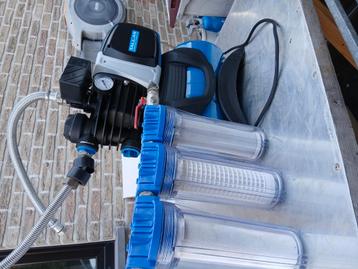 Hydrofoorpomp met filters beschikbaar voor biedingen