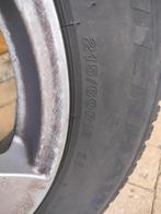 Winterbanden met bijhorende velgen- vier stuks - 215/60r16, Auto-onderdelen, Banden en Velgen, Ophalen, Gebruikt, Winterbanden