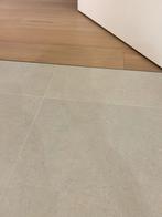 Keramische beige vloertegel (Newton White Matt), Bricolage & Construction, Planches & Dalles, 10 m²² ou plus, Enlèvement, 30 cm ou plus