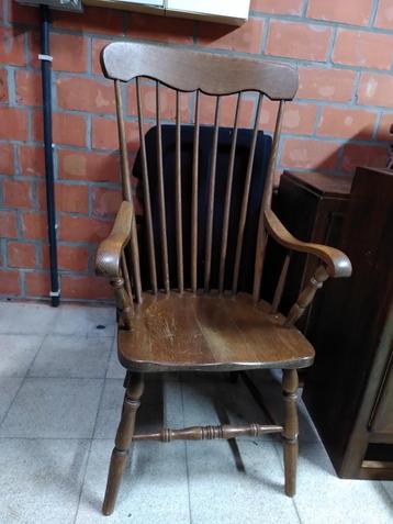 Grote houten stoel - vintage - retro beschikbaar voor biedingen