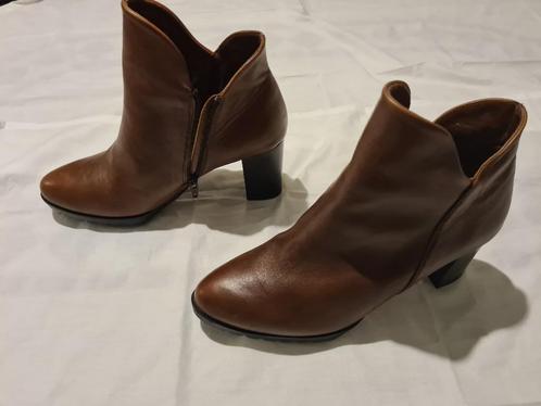 Nieuwe dames enkellaarzen met hak, maat 40 (Mitica), Kleding | Dames, Schoenen, Nieuw, Schoenen met hoge hakken, Overige kleuren