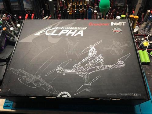 Graupner alpha 3D Quadcopter 300Q nieuw in doos, Hobby en Vrije tijd, Modelbouw | Radiografisch | Helikopters en Quadcopters, Nieuw