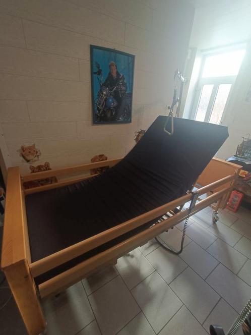 Lit médical médicalisé électrique comme à l'hôpital nickel, Divers, Matériel Infirmier, Enlèvement