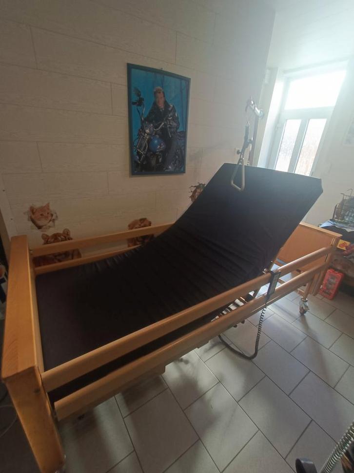 Lit médical médicalisé électrique comme à l'hôpital nickel, Diversen, Verpleegmiddelen, Ophalen