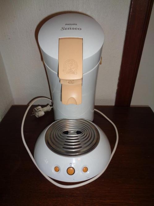 Senseo HD 7810 wit - oranje 35 x 30 x 20 cm, Elektronische apparatuur, Koffiezetapparaten, Zo goed als nieuw, Koffiepads en cups