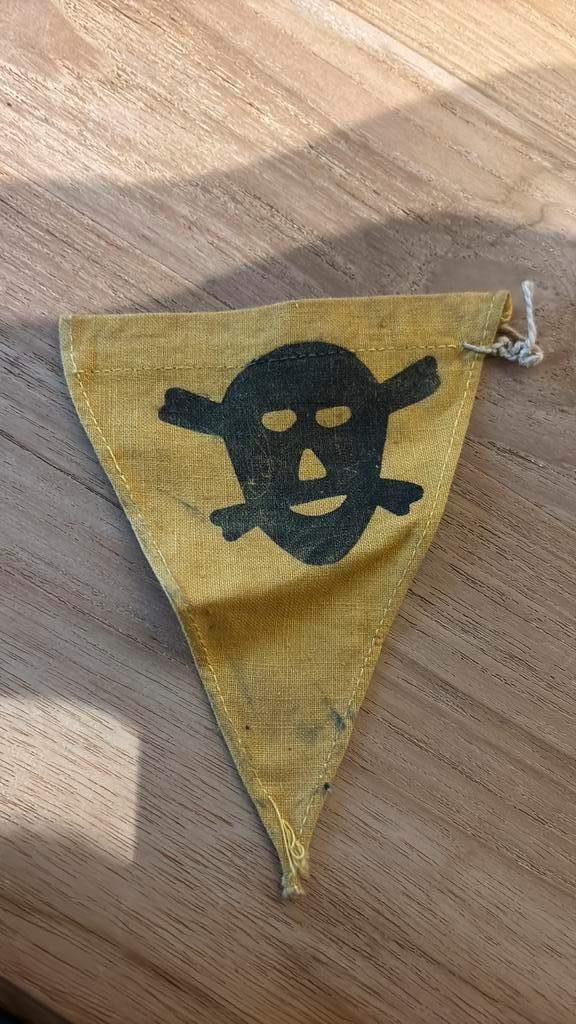 Drapeau d'alerte allemand contre les champs de mines, Collections, Objets militaires | Seconde Guerre mondiale, Enlèvement