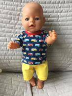 173. Babyborn: Nieuwe T shirt met vw busjes + geel broekje, Baby Pop, Enlèvement ou Envoi, Neuf