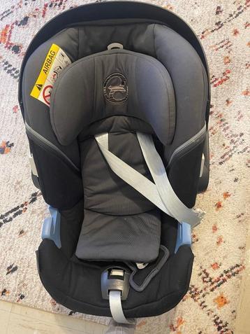 Maxi cosy  beschikbaar voor biedingen