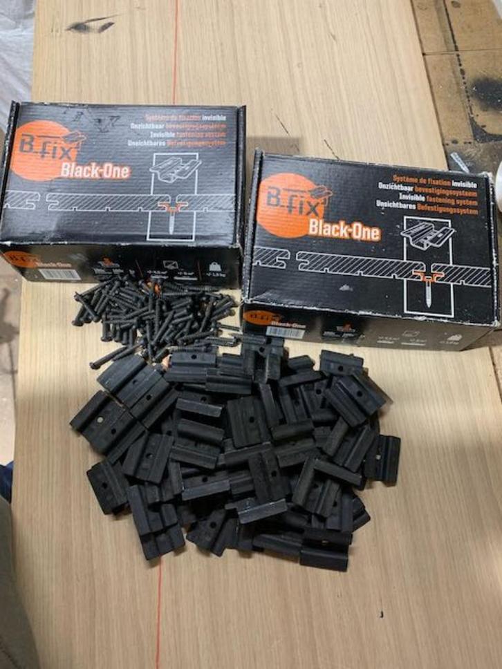 B-Fix zwarte clips voor terrasplank, Doe-het-zelf en Bouw, IJzerwaren en Bevestigingsmiddelen, Nieuw, Overige typen, Minder dan 50 mm