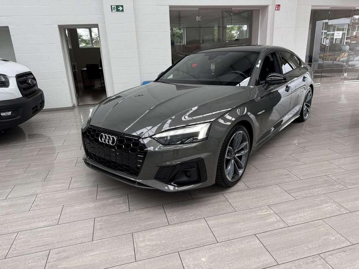 Audi A5 35 TFSI Business Edition Competition S-t (bj 2024), Auto's, Audi, Te koop, A5, Airconditioning, Android Auto, Bluetooth