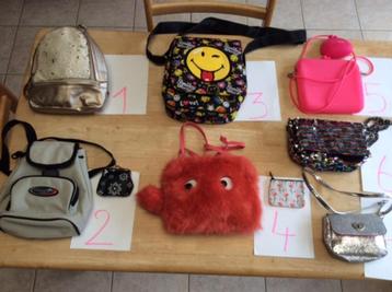Te koop kinder schoudertassen 5 stuks  + 2 rugzakjes beschikbaar voor biedingen