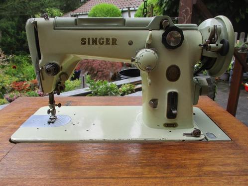 Retro naaimachine SINGER, Hobby en Vrije tijd, Naaimachines en Toebehoren, Gebruikt, Naaimachine, Singer, Ophalen