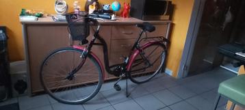 Dames fiets beschikbaar voor biedingen