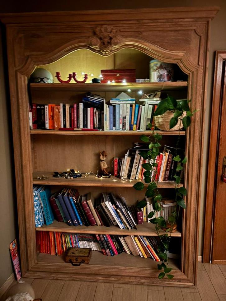 Magnifique bibliothèque en bois massif tres lourde, Maison & Meubles, Armoires | Bibliothèques, Comme neuf, Enlèvement