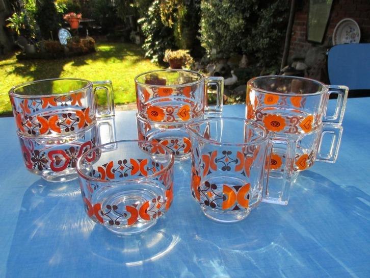 Vintage glazen thee kopjes met melk en suiker potje, Antiek en Kunst, Curiosa en Brocante, Ophalen