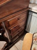 Bureau ancien avec beaucoup d'espace de rangement, Maison & Meubles, Armoires | Secrétaires, Comme neuf, Enlèvement ou Envoi