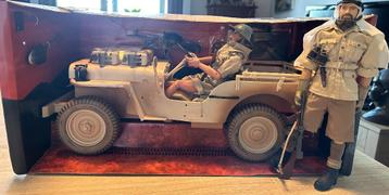 Véhicule jeep GI Joe Desert Patrol à l'échelle 1/6 disponible aux enchères