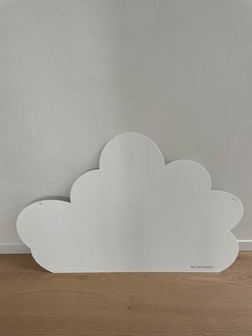 Wonderwall magneetbord en whitebord wolk beschikbaar voor biedingen