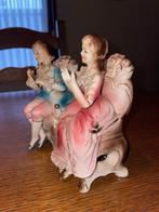 Handbeschilderd porseleinen duo in rococo stijl  (FOREIGN), Enlèvement