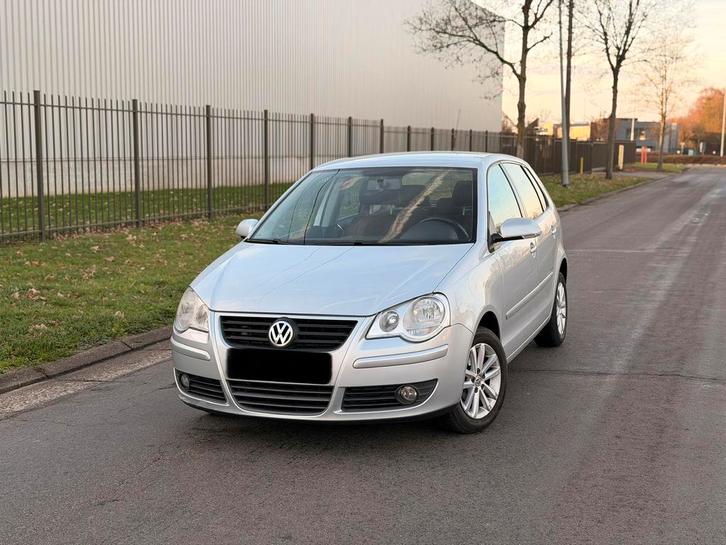 VOLKSWAGEN POLO 1.4 I* ÉTAT TRÈS PROPRE, Autos, Volkswagen, Particulier, Polo, Alarme, Phares antibrouillard, Radio, Sièges sport