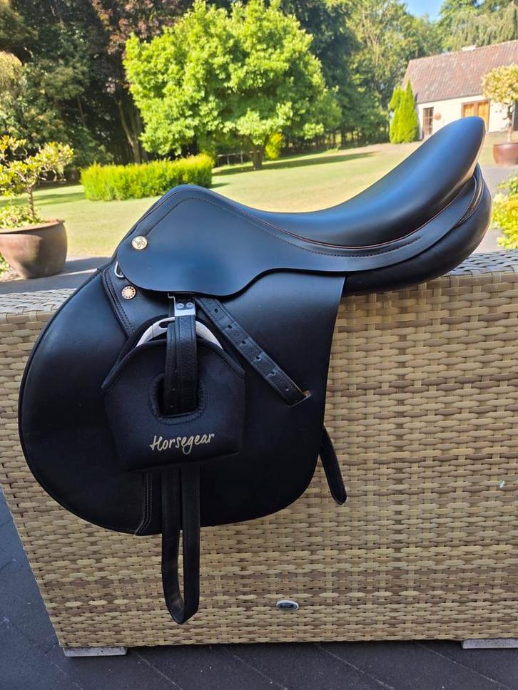 Springzadel Prestige boommaat 32 17 inch donkerbruin, Dieren en Toebehoren, Paarden en Pony's | Zadels, Ophalen