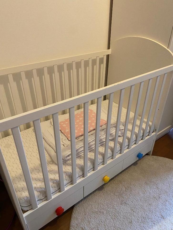 Babybed Antwerpen, Kinderen en Baby's, Babywiegjes en Ledikanten, Gebruikt, Ophalen