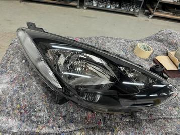 Koplamp Mazda 2 rechts voor  beschikbaar voor biedingen