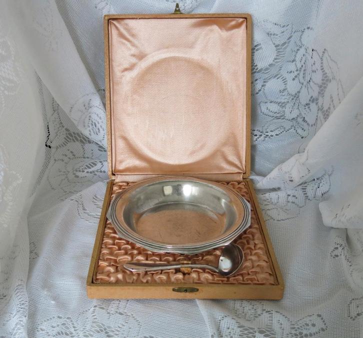 Set de naissance en métal argenté, Antiquités & Art, Antiquités | Argent & Or, Enlèvement ou Envoi