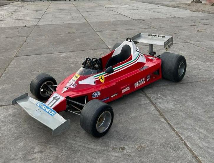 Italy Car Ferrari 312T2 Formule 1 Junior schaal 1:2, Antiek en Kunst, Antiek | Speelgoed, Ophalen