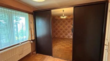 Garde robe 3 portes coulissantes avec miroir  A réparer beschikbaar voor biedingen
