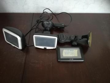 Oude GPs toestellen Tomtom en Mio. Voor onderdelen. beschikbaar voor biedingen