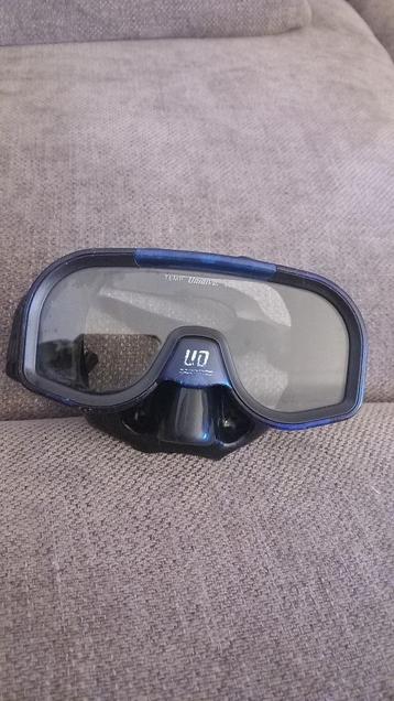 Snorkelmasker beschikbaar voor biedingen