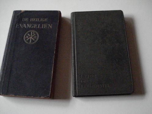 De heilige evangelie + Liefde en eerherstel boek, Collections, Religion, Utilisé, Christianisme | Catholique, Livre, Enlèvement ou Envoi