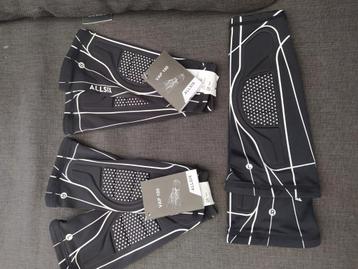 Arm bescherming volleybal kids 2* nieuw , 1*1keer gebruikt  beschikbaar voor biedingen