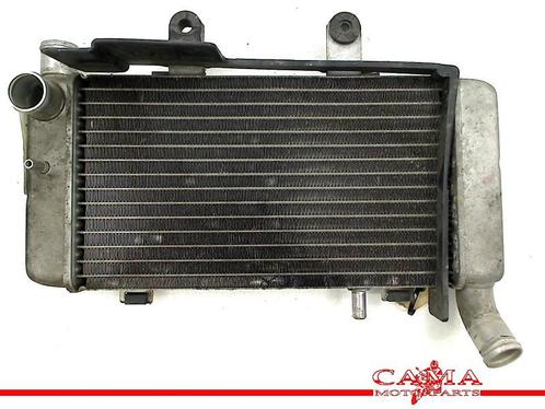 RADIATEUR RECHTS Honda VFR 800 Fi 1998-2001 (VFR800Fi RC46), Motoren, Onderdelen | Honda, Gebruikt