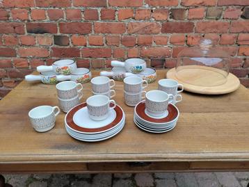 Vintage bruin Koffieservies kaasstolp soepkom  beschikbaar voor biedingen