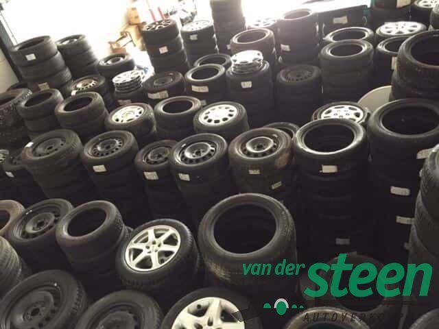 300 Sets Winterbanden en zomerbanden met velgen en zonder ve, Auto-onderdelen, Banden en Velgen, Banden en Velgen, Gebruikt, Ophalen of Verzenden