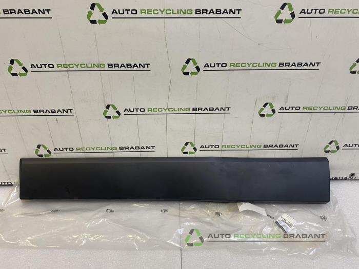 Sierstrip van een Renault Trafic, Auto-onderdelen, Carrosserie, Gebruikt, 3 maanden garantie