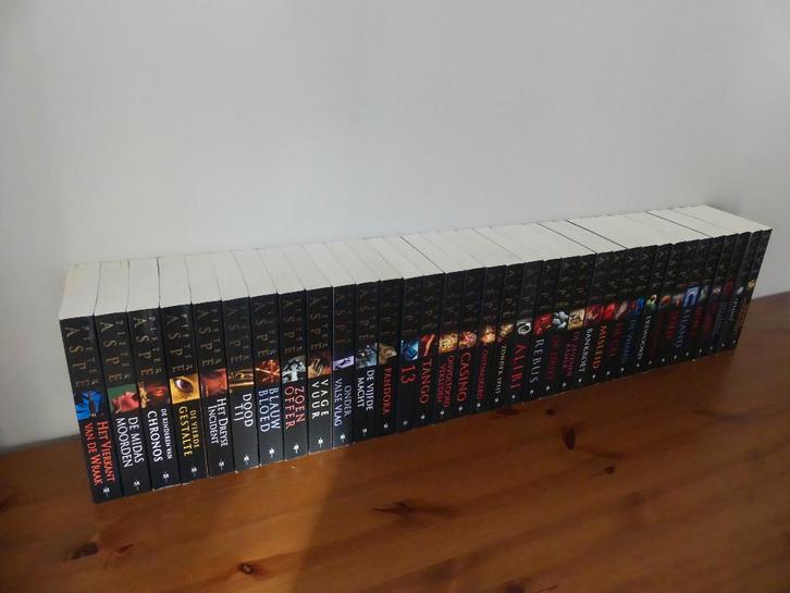 Collectie Pieter Aspe 1 tot en met 36, Boeken, Thrillers, Gelezen, Ophalen