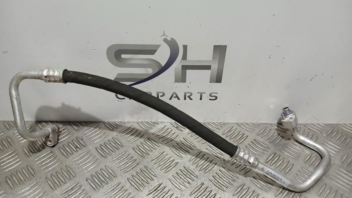 Tuyau clim d'un Mercedes GLA, Autos : Pièces & Accessoires, Autres pièces automobiles, Mercedes-Benz, Utilisé, 3 mois de garantie