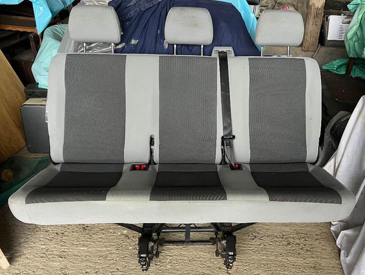 Siège trois places rang 3 VW T5 Transporteur/Caravelle, Autos : Pièces & Accessoires, Habitacle & Garnissage, Volkswagen, Utilisé