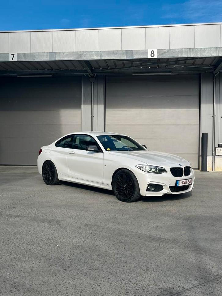 Bmw 218D Coupé F22 M, Auto's, BMW, Particulier, 2 Reeks, Trekhaak, Diesel, Euro 6, Coupé, 3 deurs, Automaat, Wit, Zwart, Alcantara