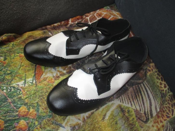 herenpantoffels in vorm van kostuumschoenen maat 47 nieuw, Kleding | Heren, Schoenen, Nieuw, Pantoffels of Sloffen, Zwart, Ophalen of Verzenden