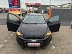 Chevrolet aveo 1.4 manuel benzine in perfecte staat 4500€, Auto's, Chevrolet, Voorwielaandrijving, Euro 5, Stof, Zwart