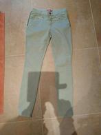 36 vert tendance en parfait état, Vêtements | Femmes, Neuf, Enlèvement ou Envoi, Taille 36 (S), Libelle