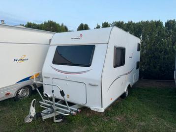 Mooie caravan  beschikbaar voor biedingen